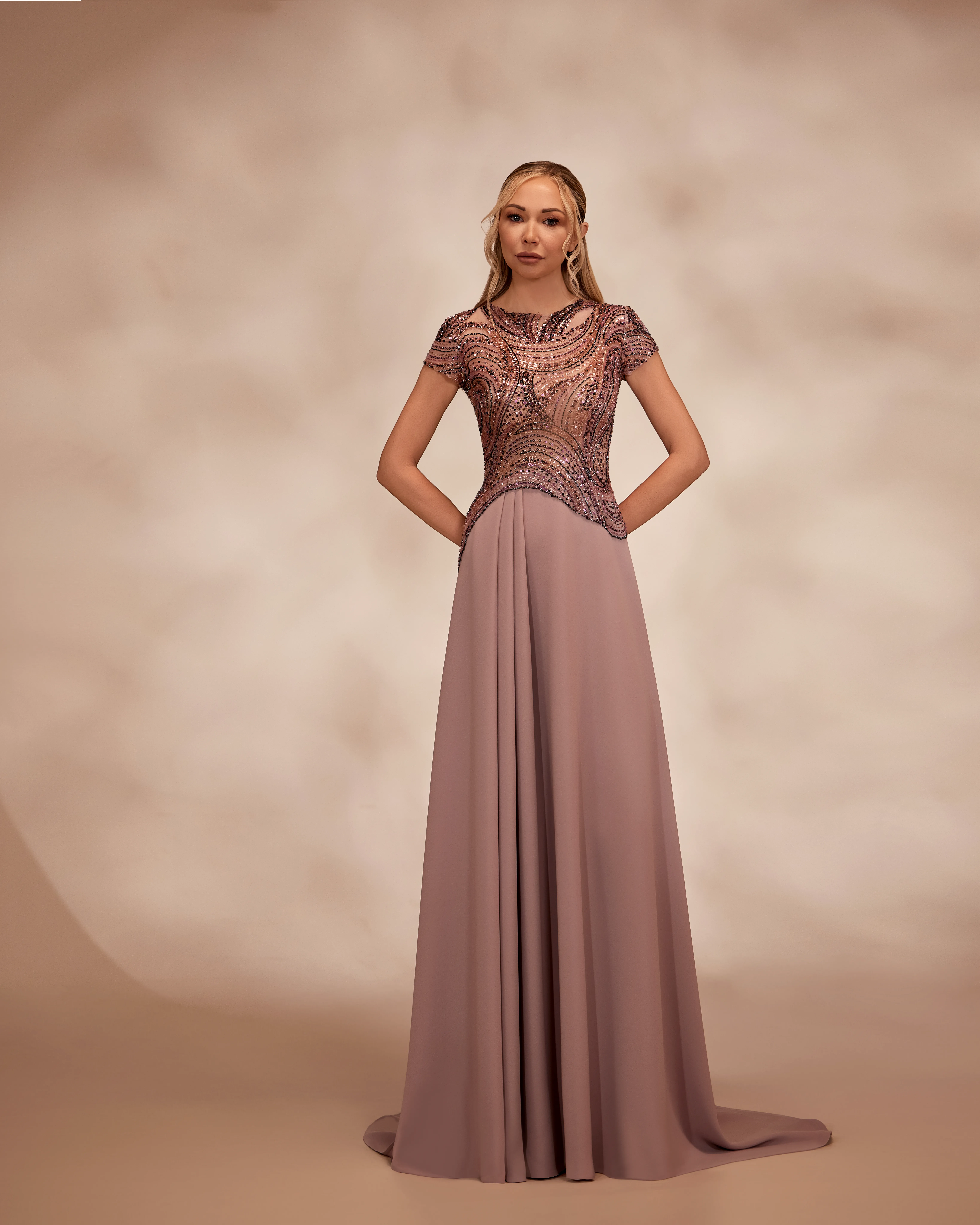 rtow3- Rosewood dress with a fitted bodice,jewel neckline and cap sleevesRoseWood US 01