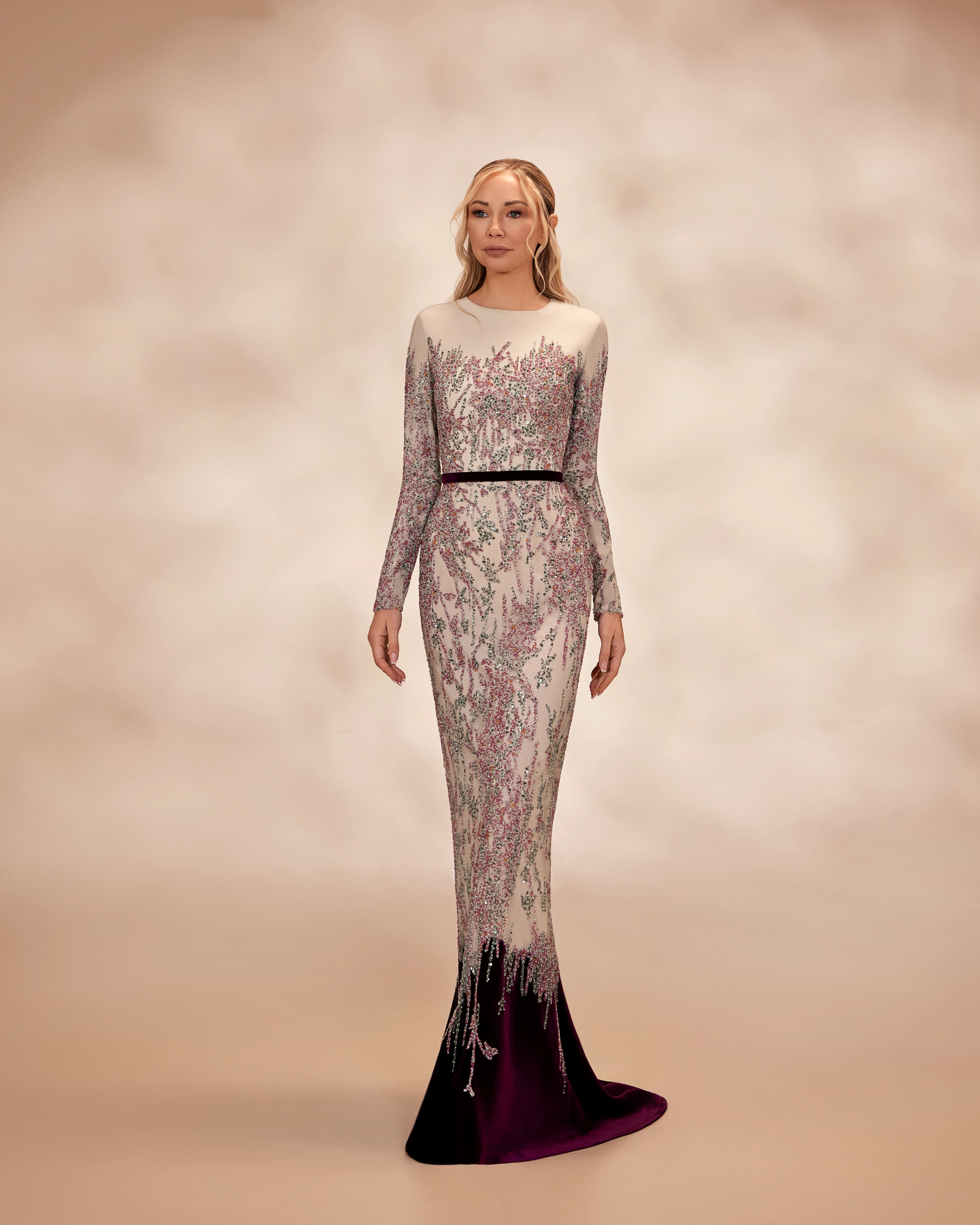 rtow17- Multicolor beaded dress with long fitted sleeves and a crew-neck bodiceMulticolor US 01